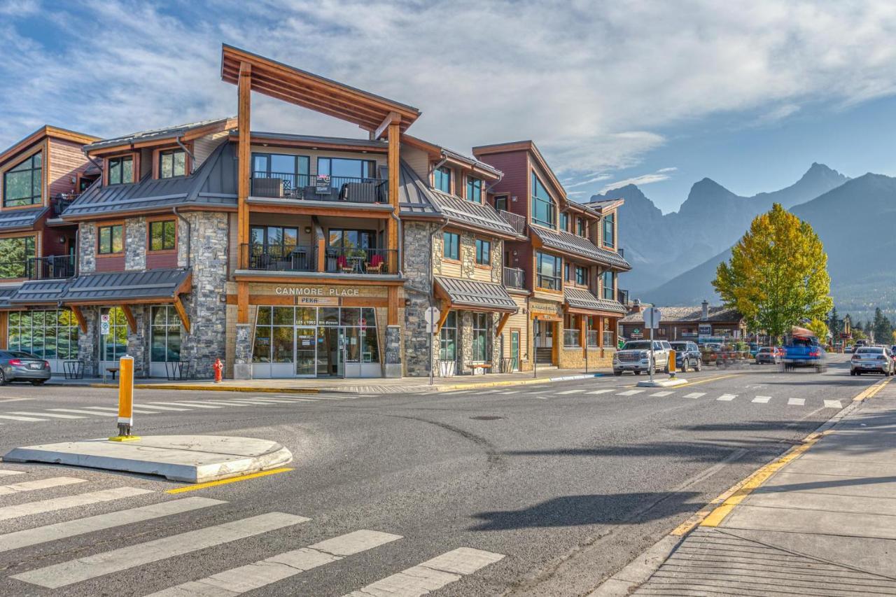 Vila The Lookout - Top Floor Corner Unit With Stunning Views Canmore Exteriér fotografie
