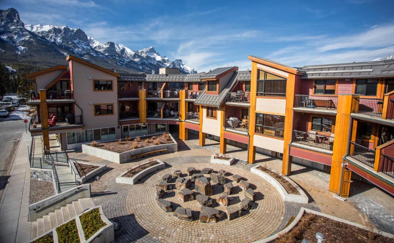 Vila The Lookout - Top Floor Corner Unit With Stunning Views Canmore Exteriér fotografie