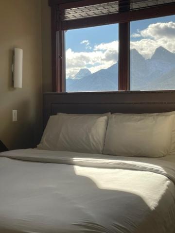 Vila The Lookout - Top Floor Corner Unit With Stunning Views Canmore Exteriér fotografie