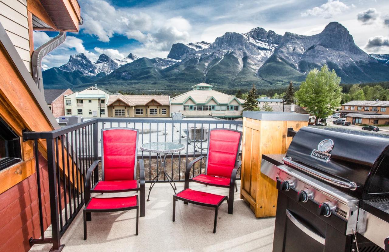 Vila The Lookout - Top Floor Corner Unit With Stunning Views Canmore Exteriér fotografie