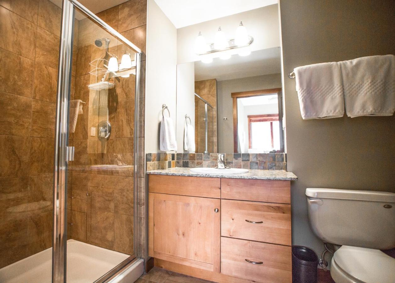 Vila The Lookout - Top Floor Corner Unit With Stunning Views Canmore Exteriér fotografie